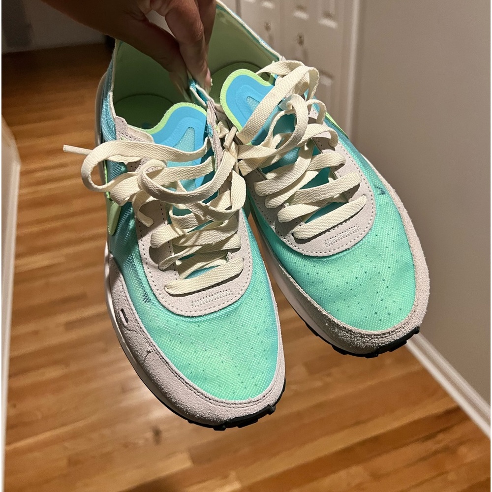 Nile sneakers
